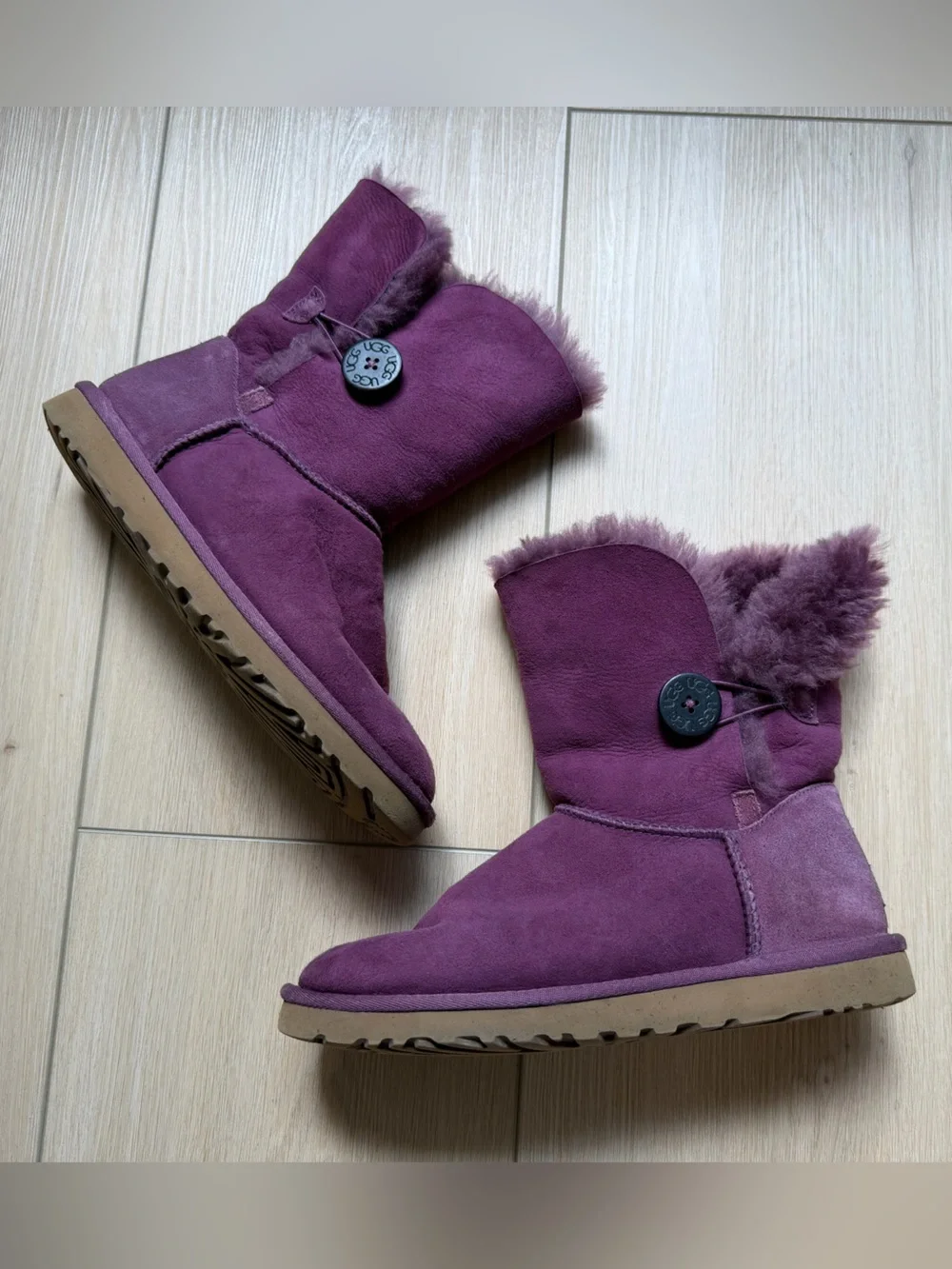 Woman’s UGG Boots size 8